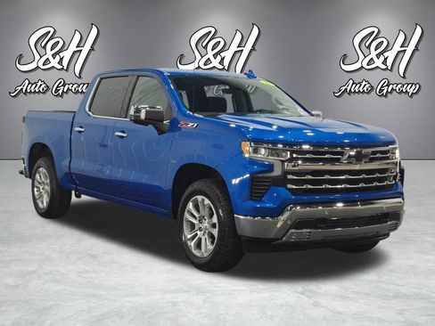 Used 2022 Chevrolet Silverado 1500 LTZ w/ Technology Package image 2
