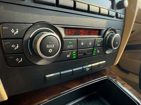 Used 2011 BMW 328i xDrive Sedan image 16