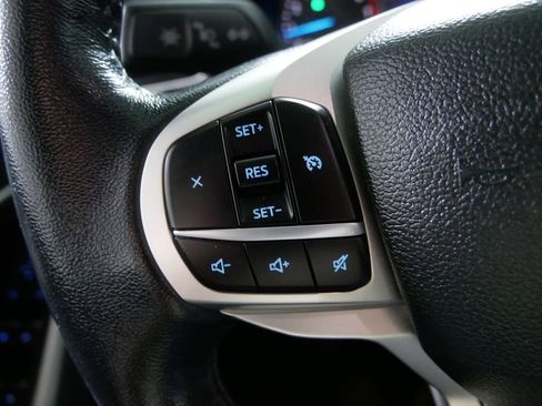 Used 2022 Ford Explorer XLT image 21