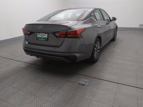 Used 2024 Nissan Altima 2.5 SV image 7