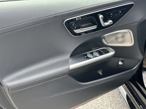 Used 2024 Mercedes-Benz C 300 C 300 image 11