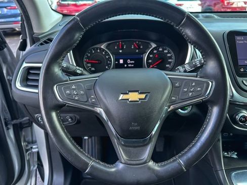 Used 2020 Chevrolet Equinox LT image 16