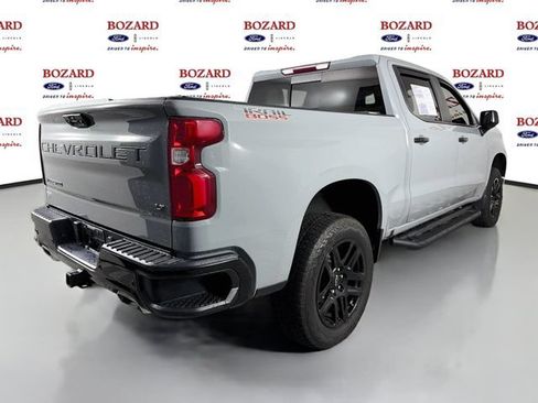 Used 2024 Chevrolet Silverado 1500 LT Trail Boss w/ LT Trail Boss Premium Package AWD/4WD image 8