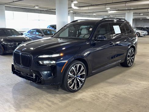 Used 2024 BMW X7 xDrive40i w/ Executive Package AWD/4WD image 4