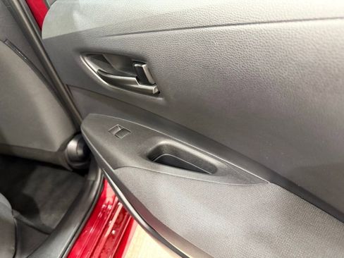 Used 2025 Toyota Corolla LE image 22