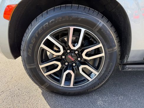 Used 2023 GMC Yukon AT4 w/ AT4 Premium Plus Package image 42