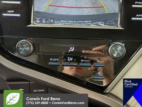 Used 2019 Toyota Camry SE image 18