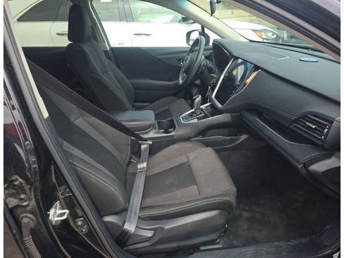 Used 2022 Subaru Outback Premium image 16