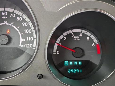 Used 2010 Dodge Avenger Express image 11