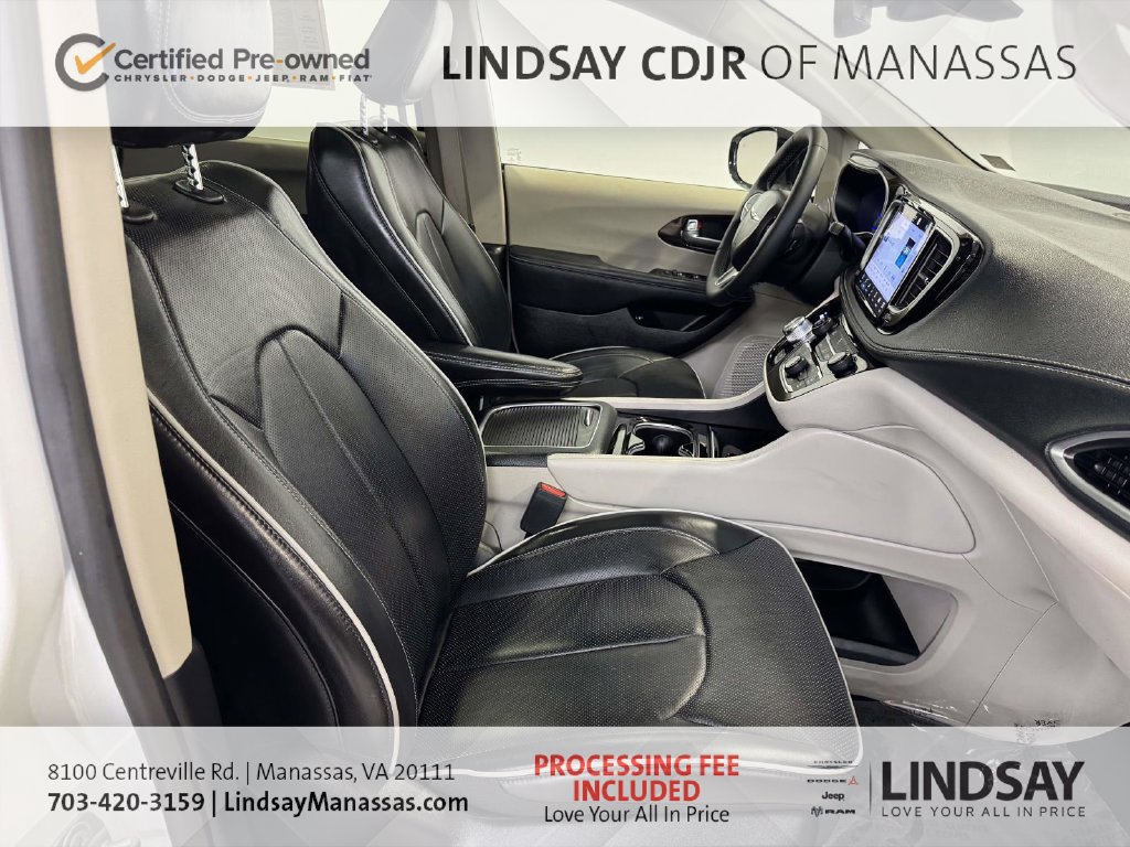 Used 2023 Chrysler Pacifica Limited FWD image 15