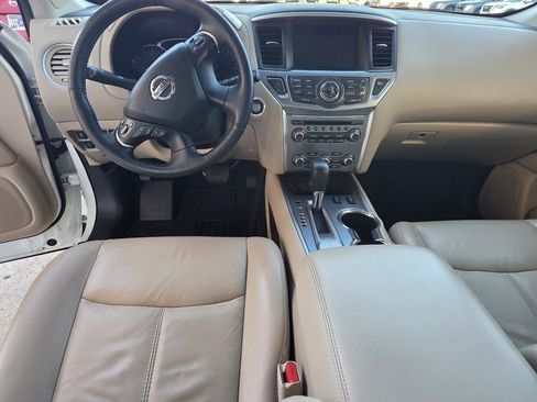 Used 2018 Nissan Pathfinder SL w/ SL Premium Package image 16