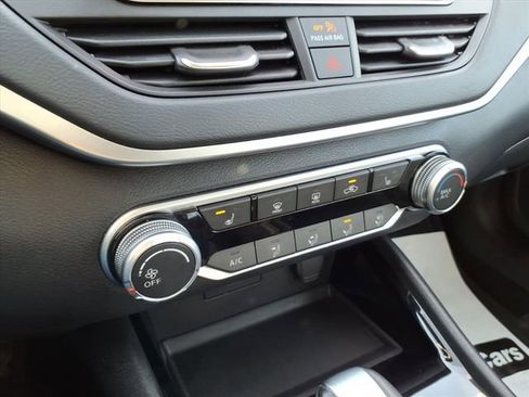 Used 2022 Nissan Altima 2.5 SV w/ SV Premium Package image 24