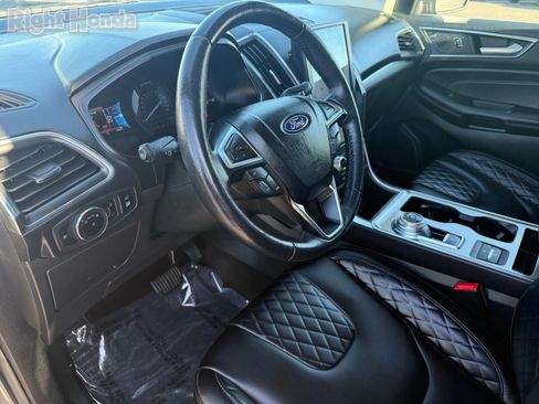 Used 2023 Ford Edge Titanium image 11