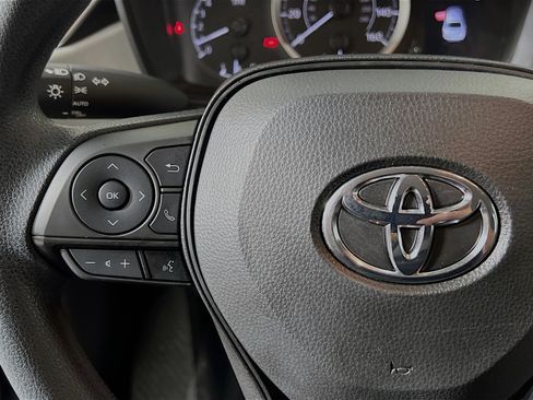 Used 2022 Toyota Corolla LE FWD image 19