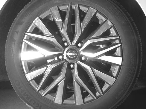 Used 2025 Nissan Altima 2.5 SV image 13