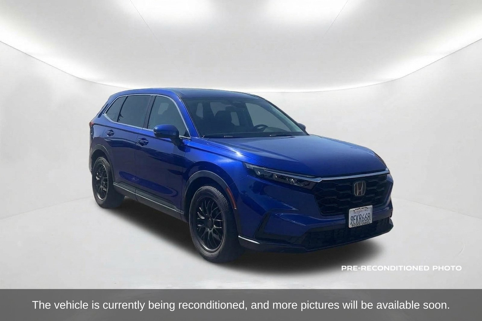Used 2023 Honda CR-V LX image 3