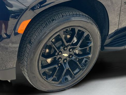 Used 2022 Chevrolet Tahoe RST w/ Luxury Package AWD/4WD image 22
