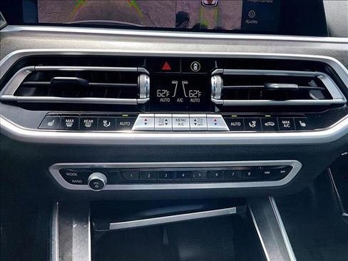 Used 2022 BMW X5 xDrive40i w/ Premium Package image 21