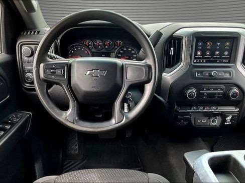 Used 2021 Chevrolet Silverado 1500 Custom Trail Boss AWD/4WD image 9