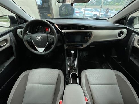 Used 2018 Toyota Corolla LE FWD image 21