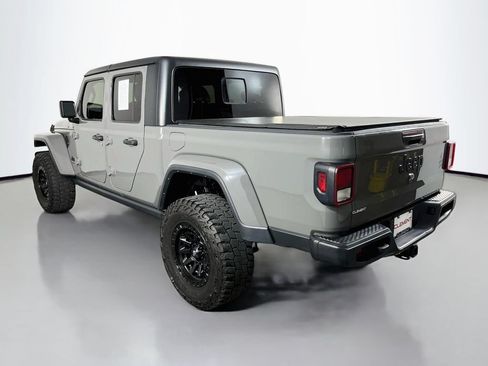 Used 2023 Jeep Gladiator Sport AWD/4WD image 9