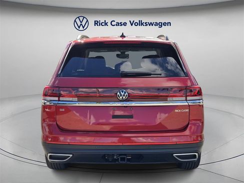 Certified 2025 Volkswagen Atlas SE w/ Black Wheel Package image 5