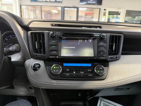 Used 2018 Toyota RAV4 XLE w/ Plus Extra Value Package FWD image 20