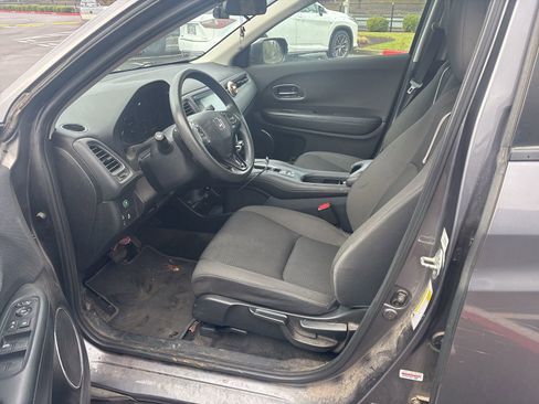 Used 2021 Honda HR-V EX image 9