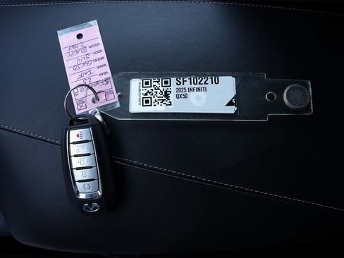 Certified 2025 INFINITI QX50 Luxe image 28