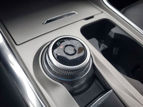 Used 2023 Ford Explorer XLT w/ Equipment Group 202A image 33