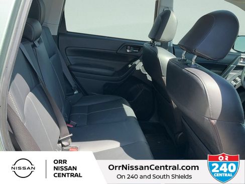 Used 2017 Subaru Forester 2.5i Touring AWD/4WD image 12