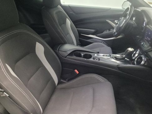Used 2020 Chevrolet Camaro LT RWD image 21