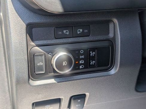 Used 2024 Ford F450 Lariat AWD/4WD image 15