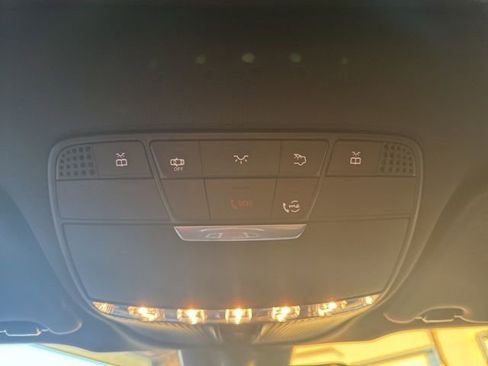 Used 2021 Mercedes-Benz GLC 300 4MATIC image 34