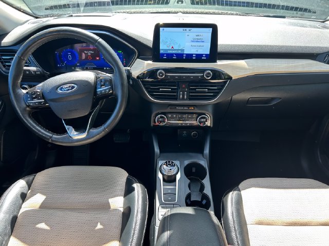 Used 2021 Ford Escape Titanium w/ Titanium Elite Package AWD/4WD image 17