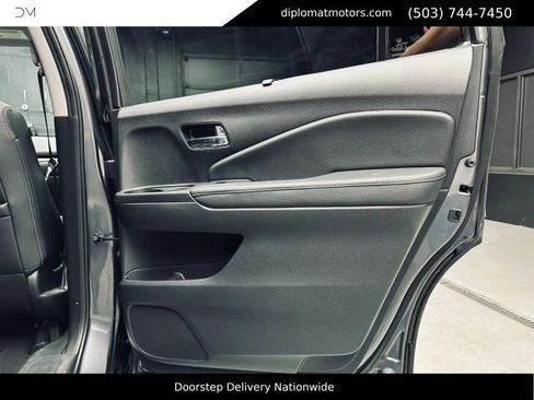 Used 2019 Honda Pilot Touring image 35
