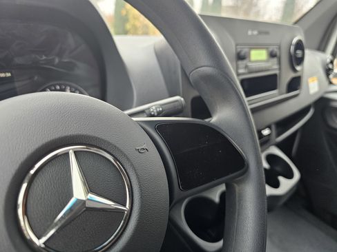 New 2024 Mercedes-Benz Sprinter 4500 image 32