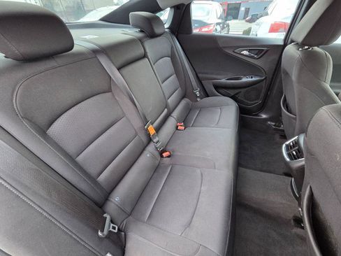 Used 2018 Chevrolet Malibu LT image 17