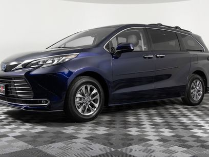 Used 2023 Toyota Sienna XLE