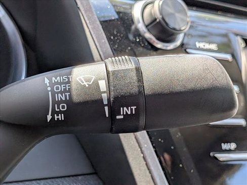 Used 2019 Toyota Camry LE image 9