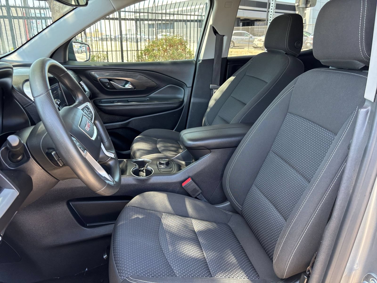 Used 2024 GMC Terrain SLE FWD image 25