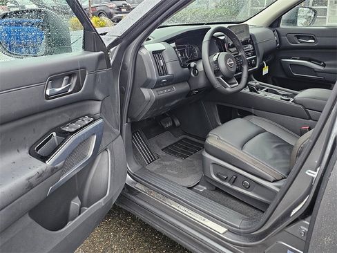 New 2025 Nissan Pathfinder SL w/ Lighting Package (N92) image 16