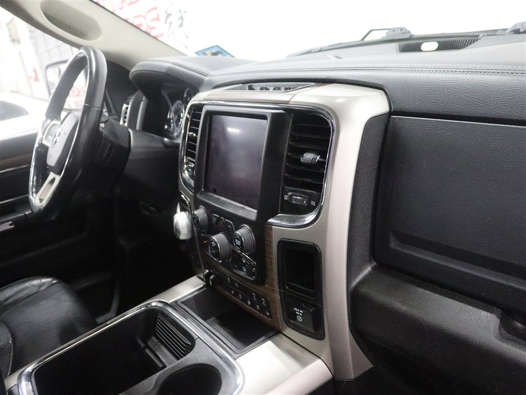 Used 2018 RAM 1500 Laramie w/ Convenience Group AWD/4WD image 29