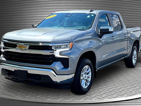 Used 2024 Chevrolet Silverado 1500 LT AWD/4WD image 3
