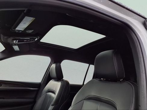 New 2025 Jeep Grand Cherokee Limited image 13