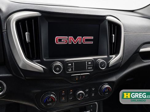 Used 2022 GMC Terrain Denali w/ Denali Premium Package AWD/4WD image 14