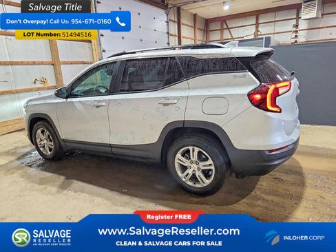 Used 2022 GMC Terrain SLE w/ Driver Convenience Package FWD image 3