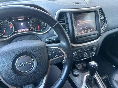 Used 2016 Jeep Cherokee Limited AWD/4WD image 9