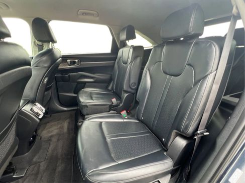 Used 2024 Kia Sorento EX AWD/4WD image 10