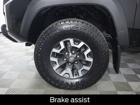 Used 2023 Toyota Tacoma TRD Off-Road AWD/4WD image 17